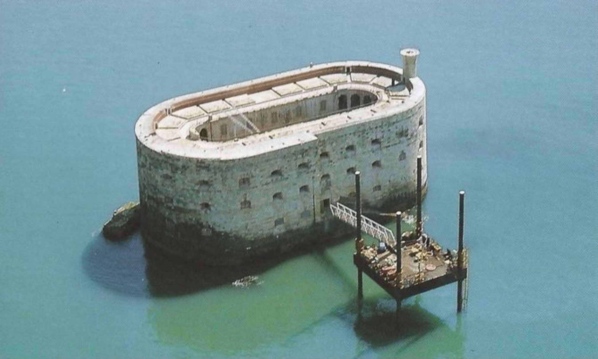 45 Cool Sea Forts to Survive Floods of the Future